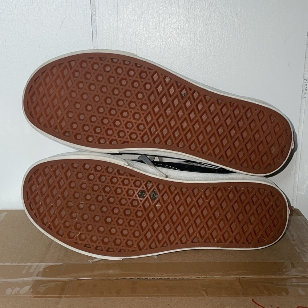 Vans sneakers size 7 - Picture 4 of 5